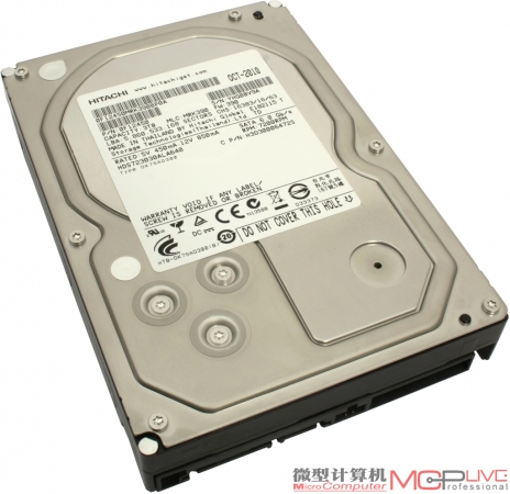 东芝3TB(下)和HGST的3TB硬盘，用户有没有发现相似度极高？